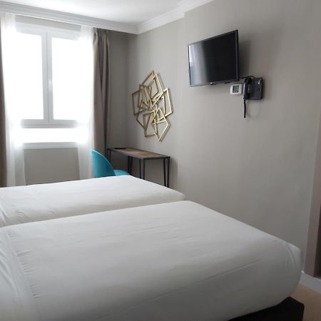Micampus Burgos Centro Student Residence Bagian luar foto