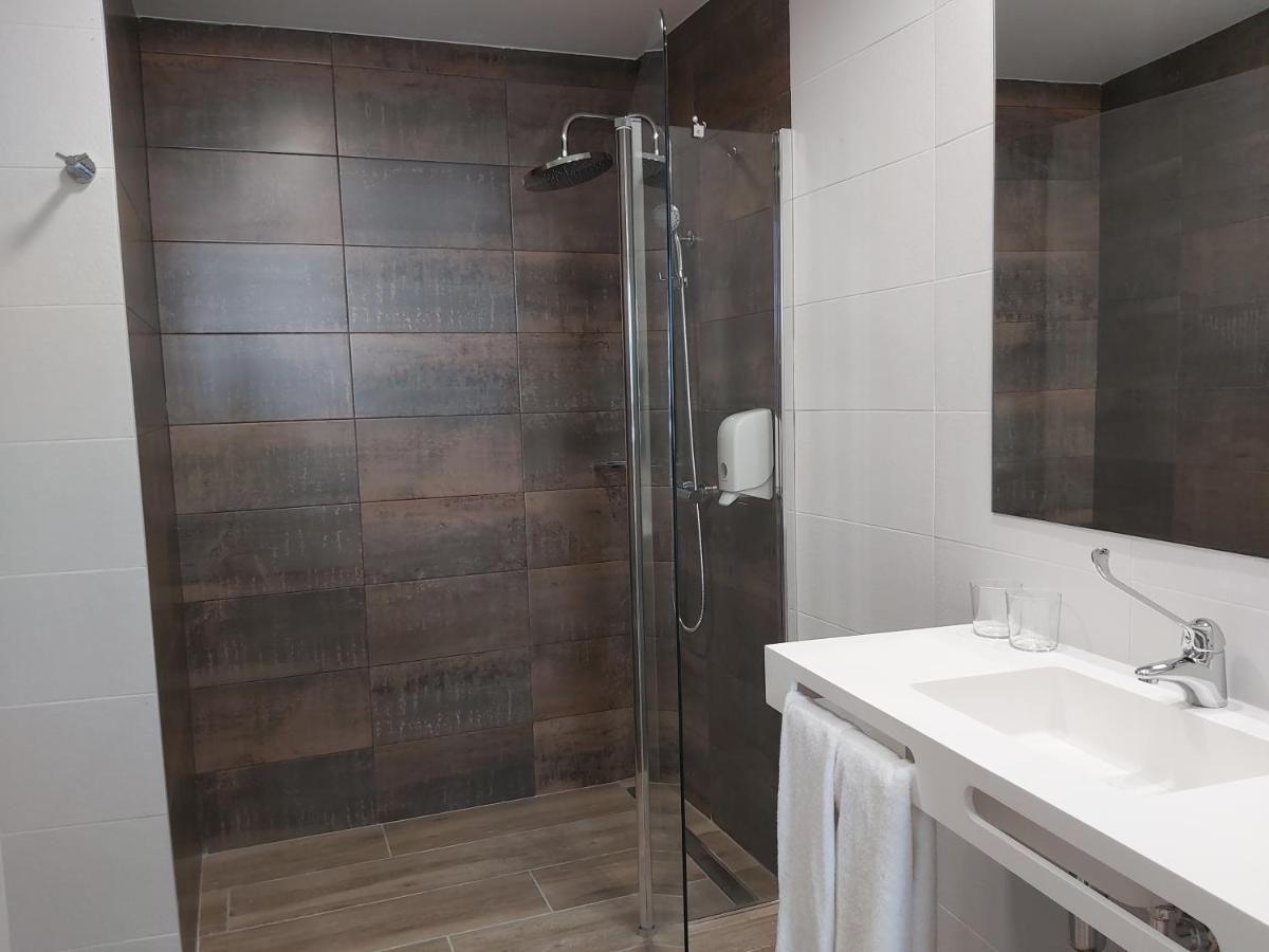 Micampus Burgos Centro Student Residence Bagian luar foto
